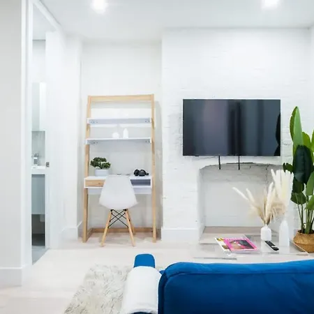 180-2 Brand New 2Br 1Bath East Village